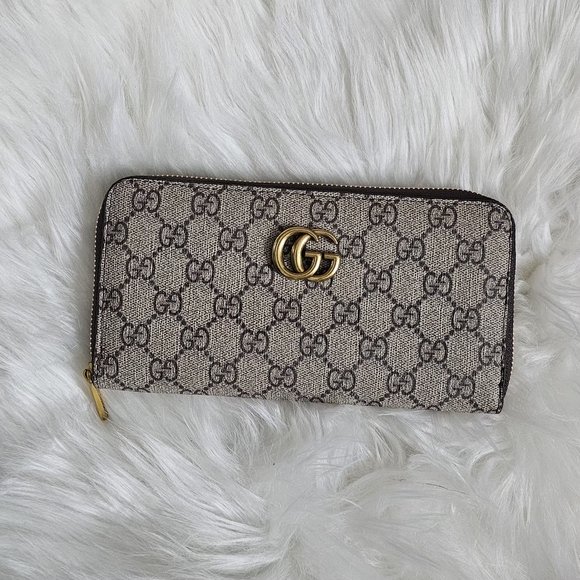 Gucci Beige GG Canvas Zip Wallet - Picture 1 of 4
